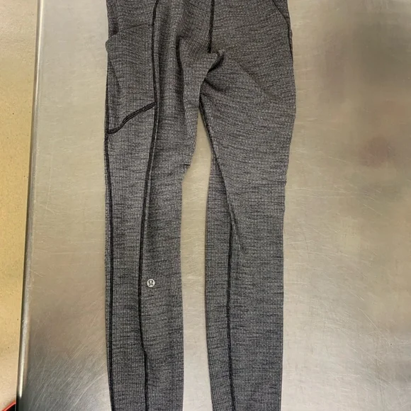 Lululemon Speed Up Tight 28" - Picture 6 of 6